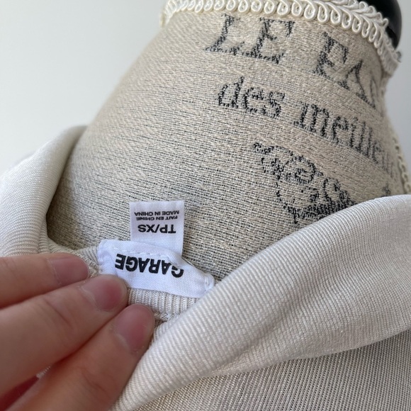 Garage button down front blouse - Picture 7 of 8